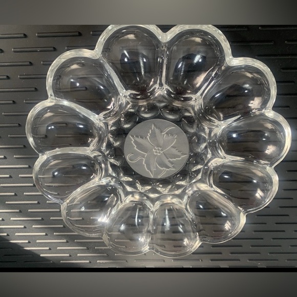 Vintage Princess House Fantasia Crystal deviled egg served w/ frosted poinsettia - Picture 5 of 7